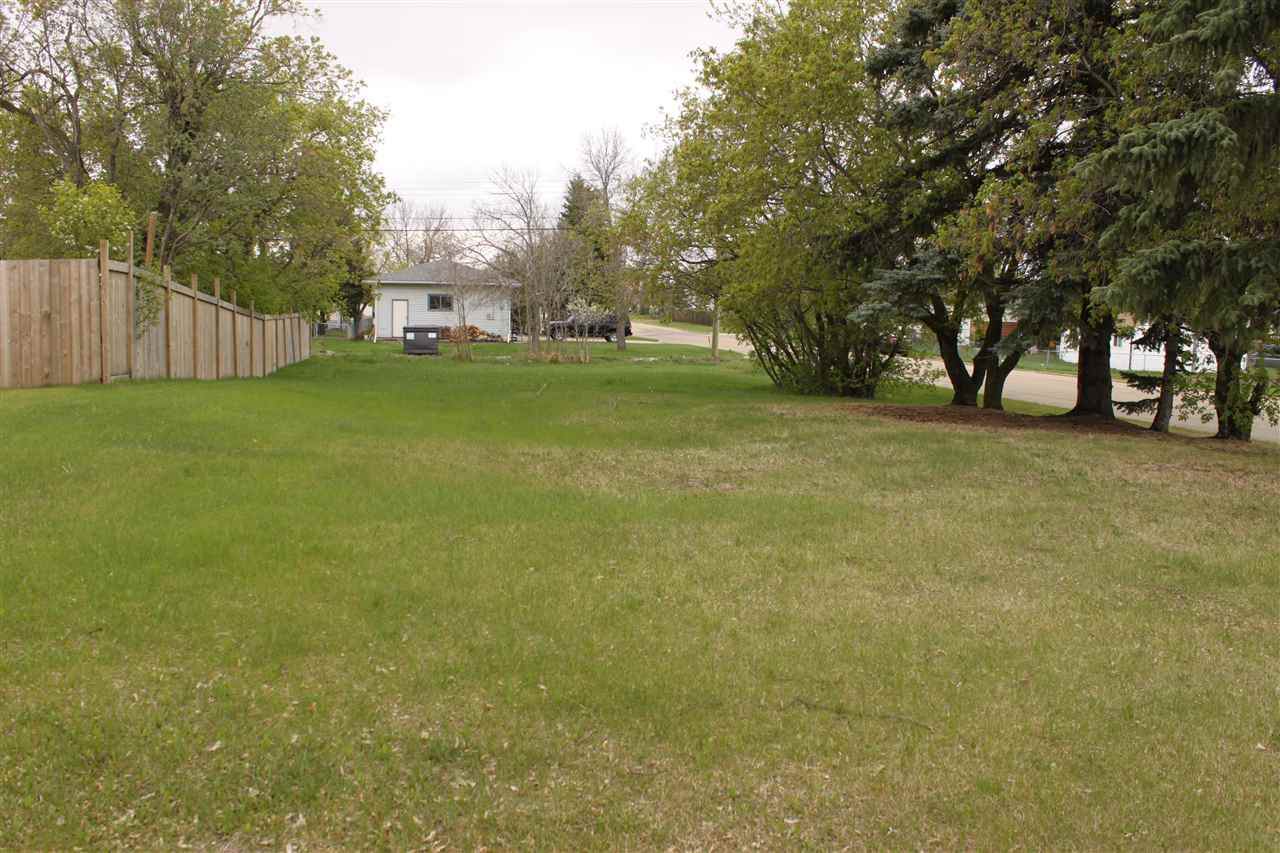 5035 55 Ave - Photo 1