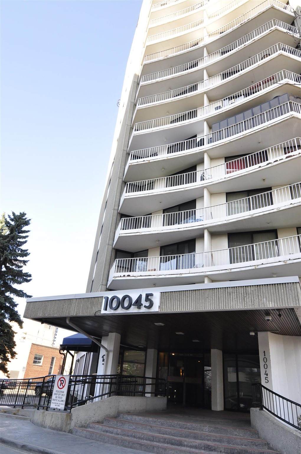 904 10045 117 Street - Photo 1