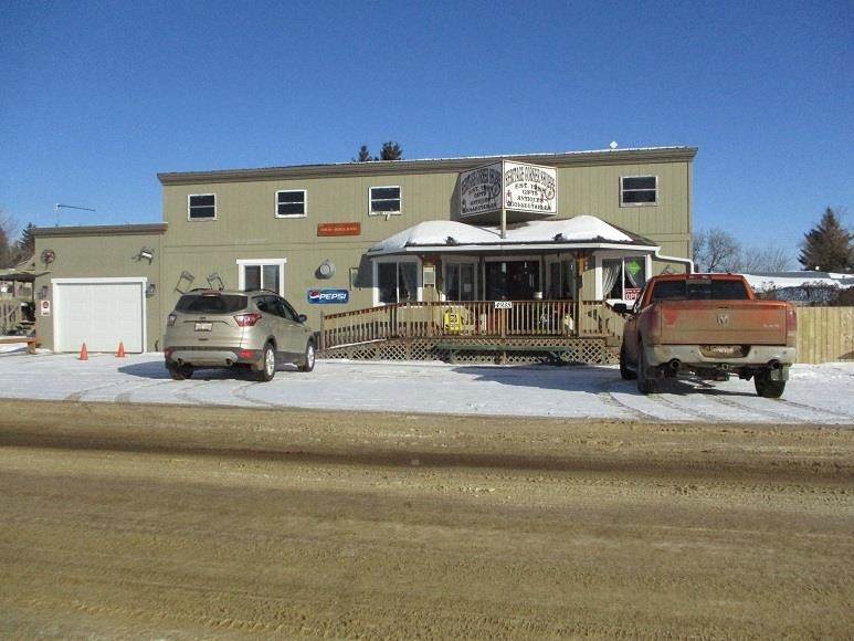 4935 50 STREET - Photo 1