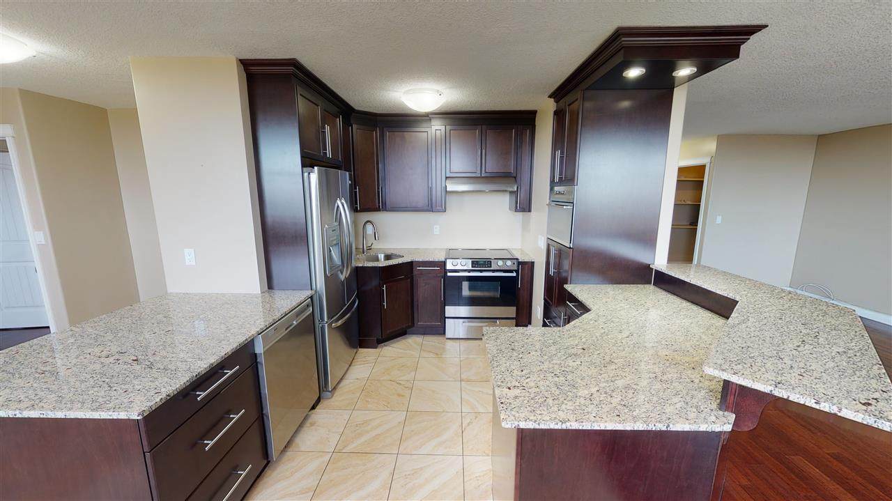 1015 13910 Stony_Plain Road - Photo 1