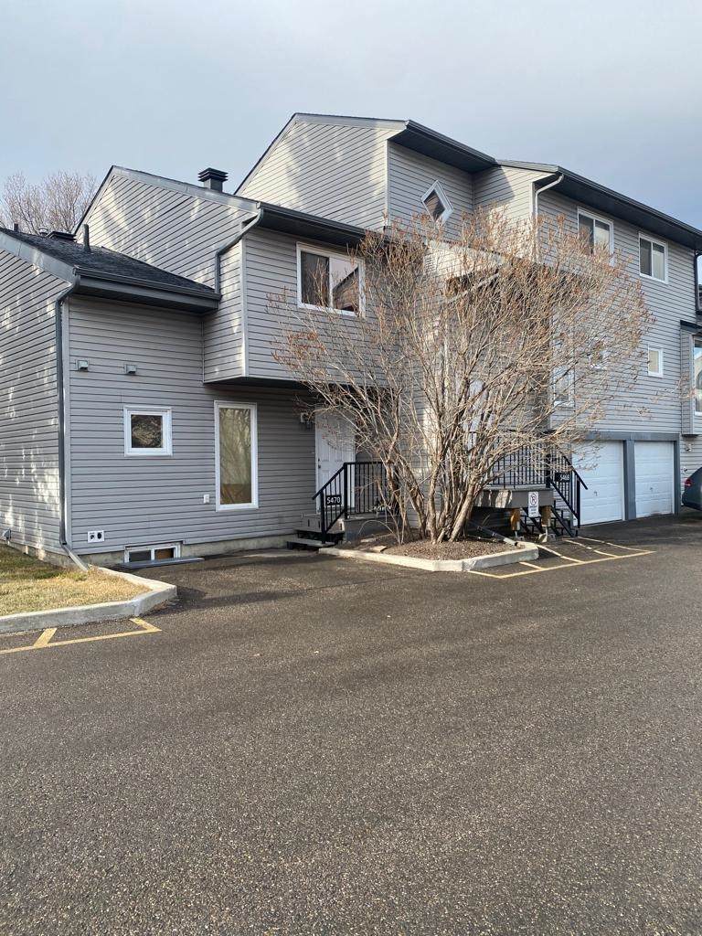 5470 38A Avenue - Photo 1