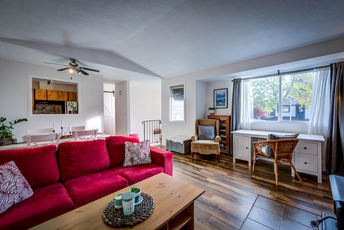 1522 69 Street - Photo 1