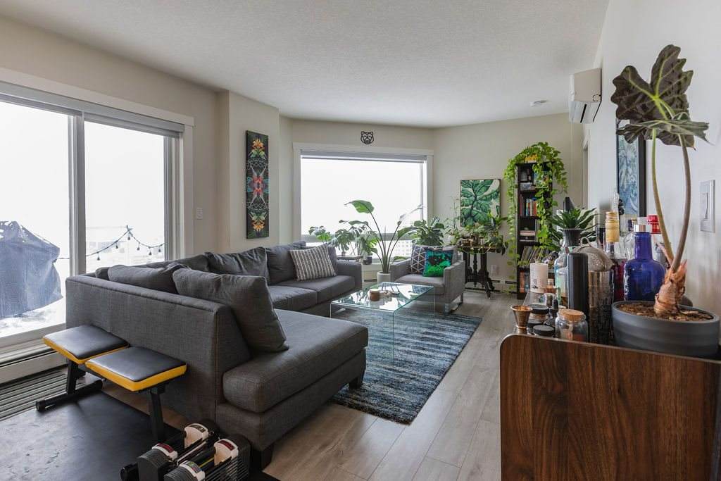 2306 10410 102 Avenue - Photo 1