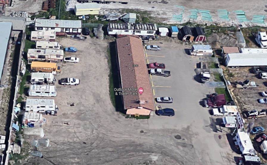 1850 Yellowhead Tr - Photo 1