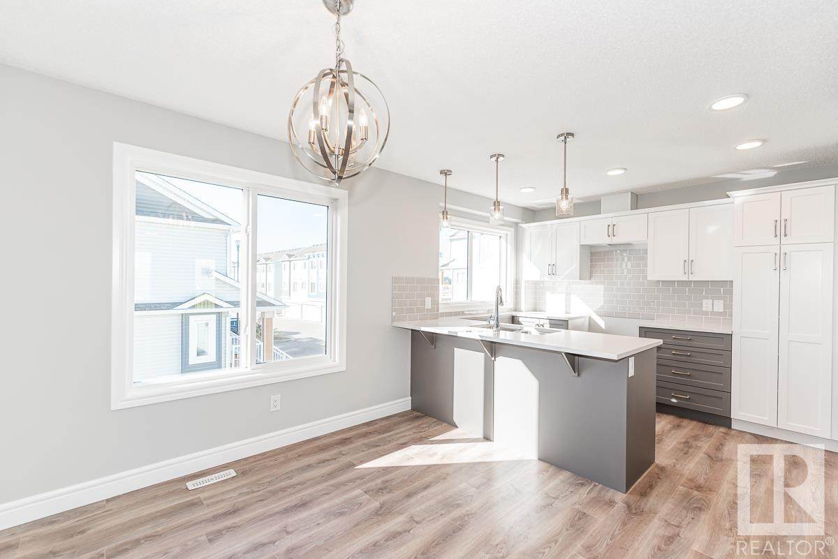 2 4137 76 Street - Photo 1