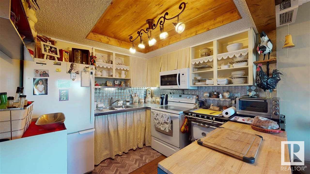 24 650 Grandin Drive - Photo 1