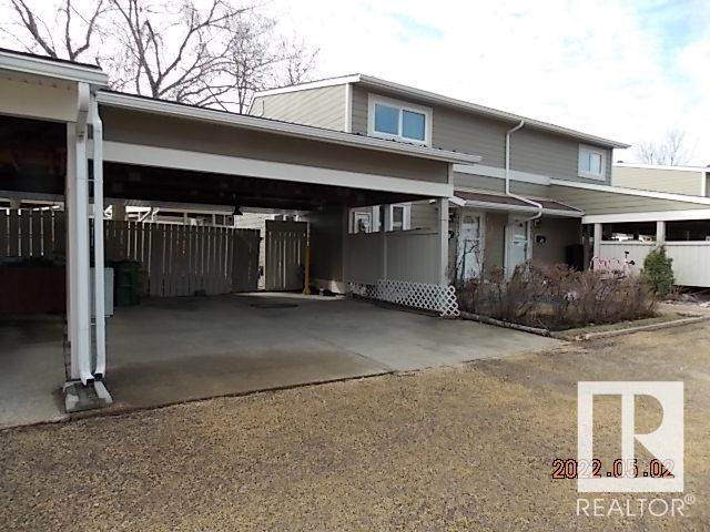 7623 40 Avenue - Photo 1