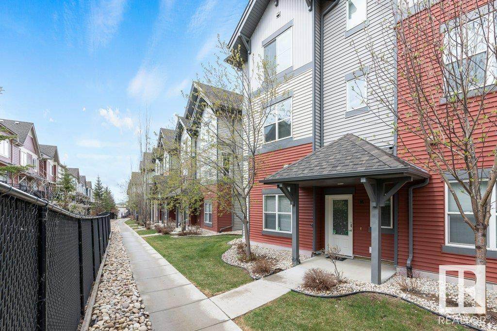 16 655 Watt Boulevard - Photo 1