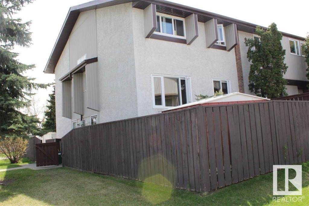 12 8010 141 Avenue - Photo 1