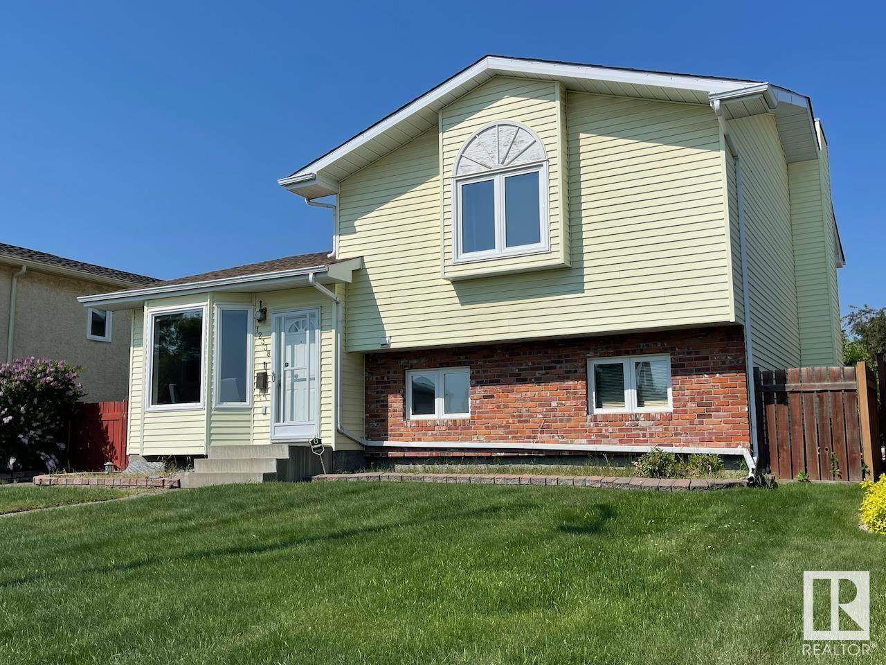 12338 47 Street - Photo 1