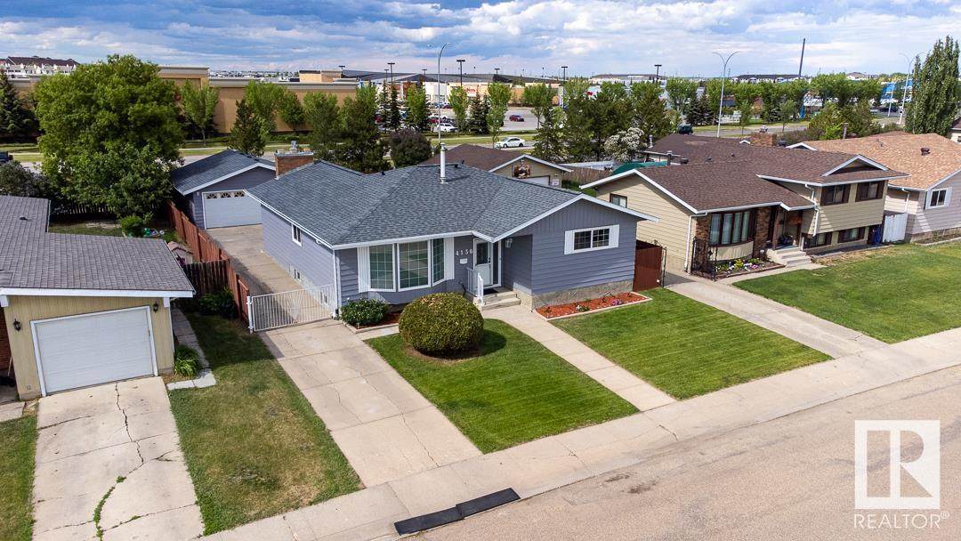 4136 136 Avenue - Photo 1