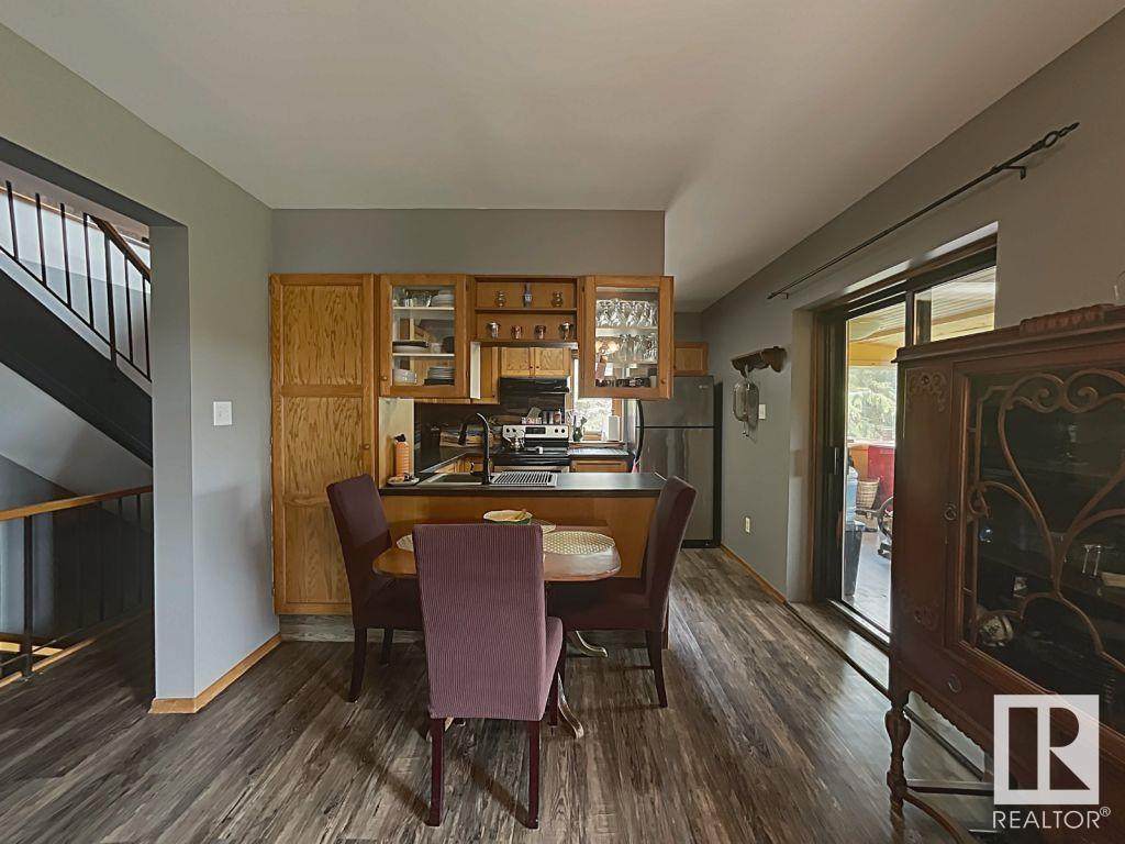 241037 B Twp 472 - Photo 1