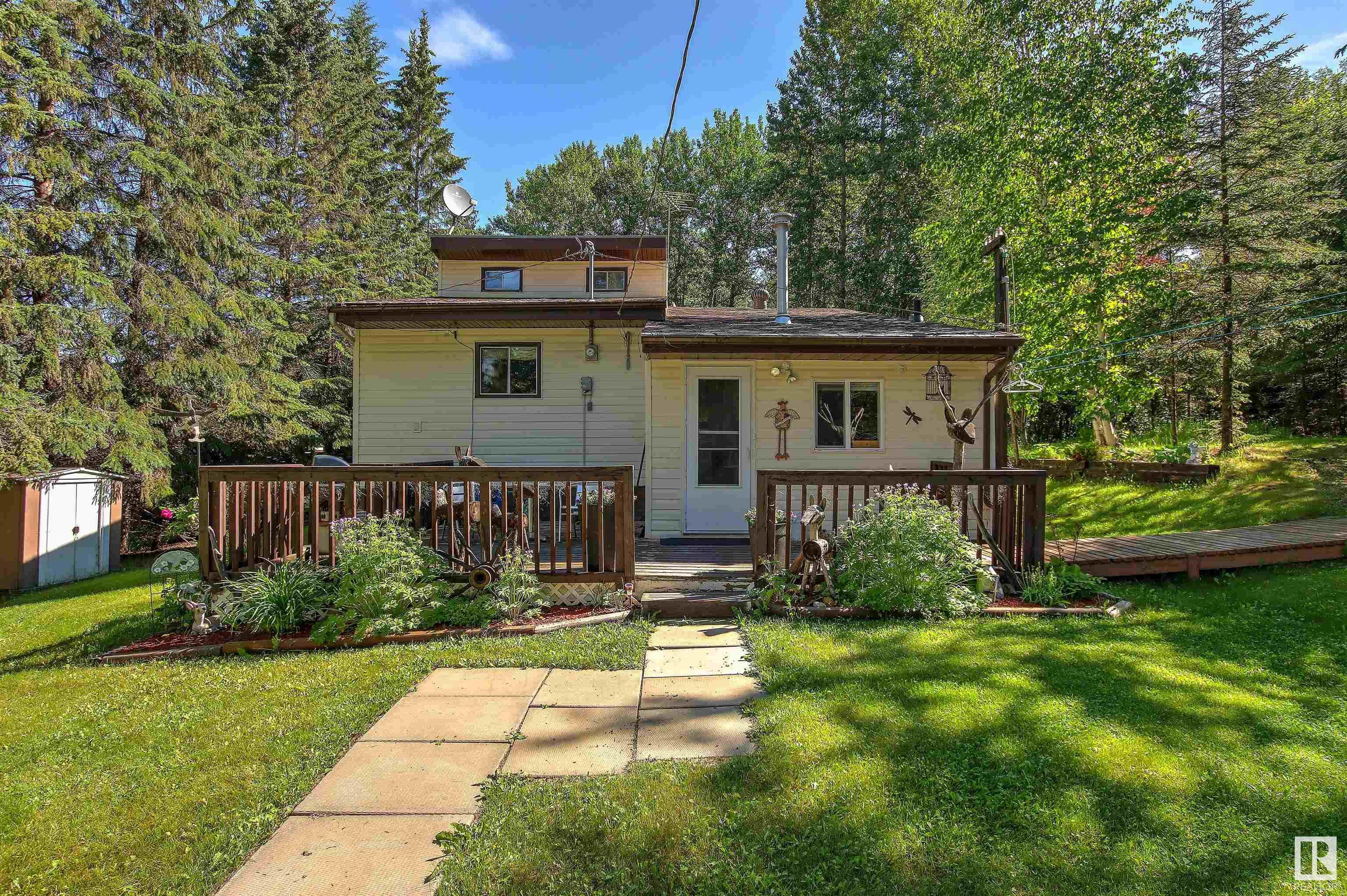 25 5414 TWP RD 535 - Photo 1