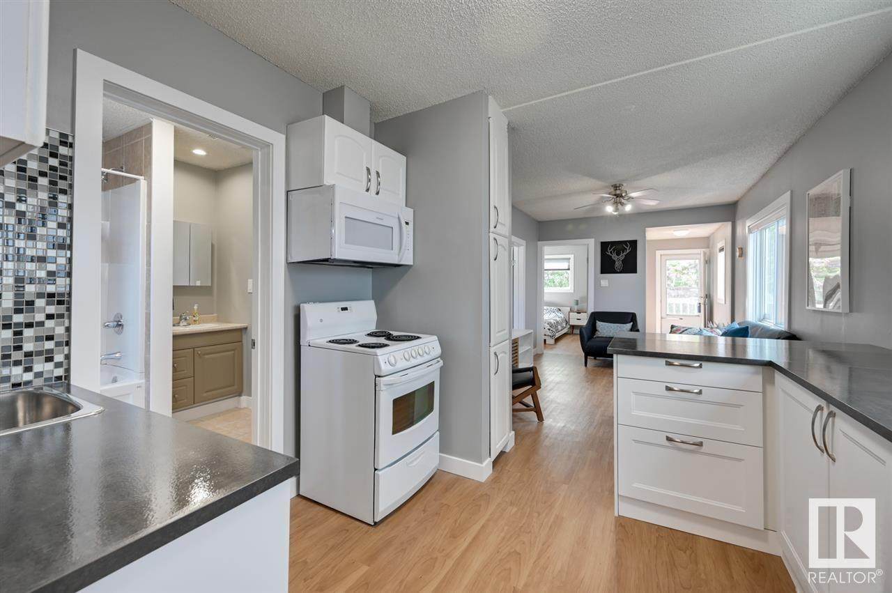 12428 88 Street - Photo 1