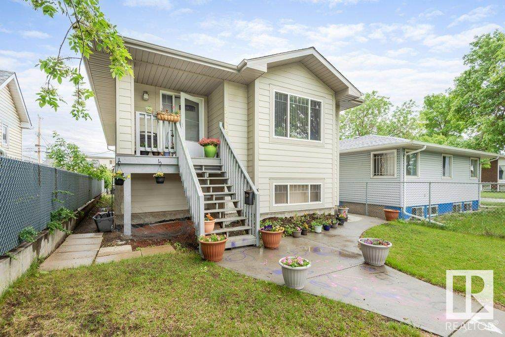 12405 83 Street - Photo 1