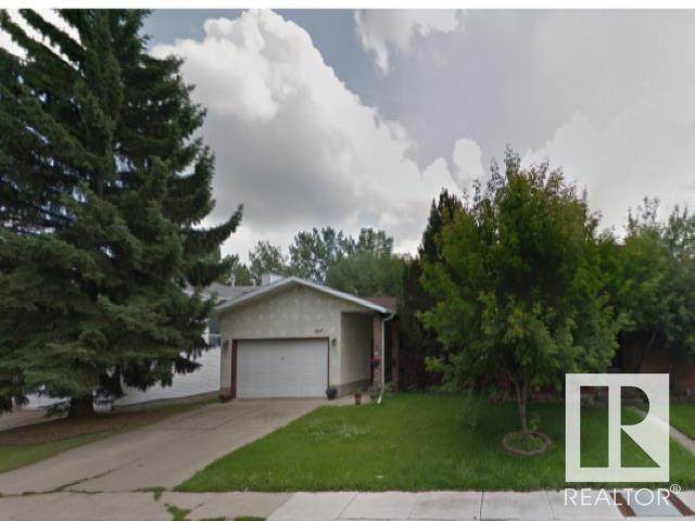 2815 104 Street - Photo 1