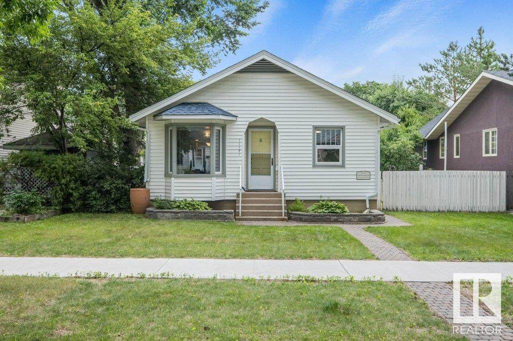 11151 67 Street - Photo 1