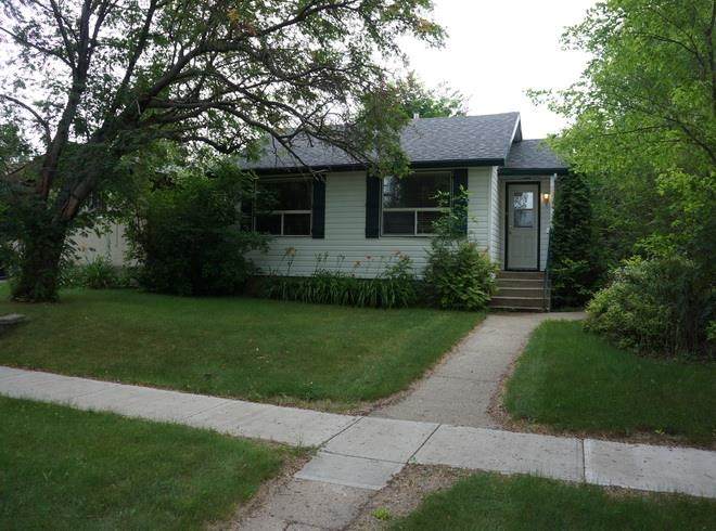 5207 54 Street - Photo 1