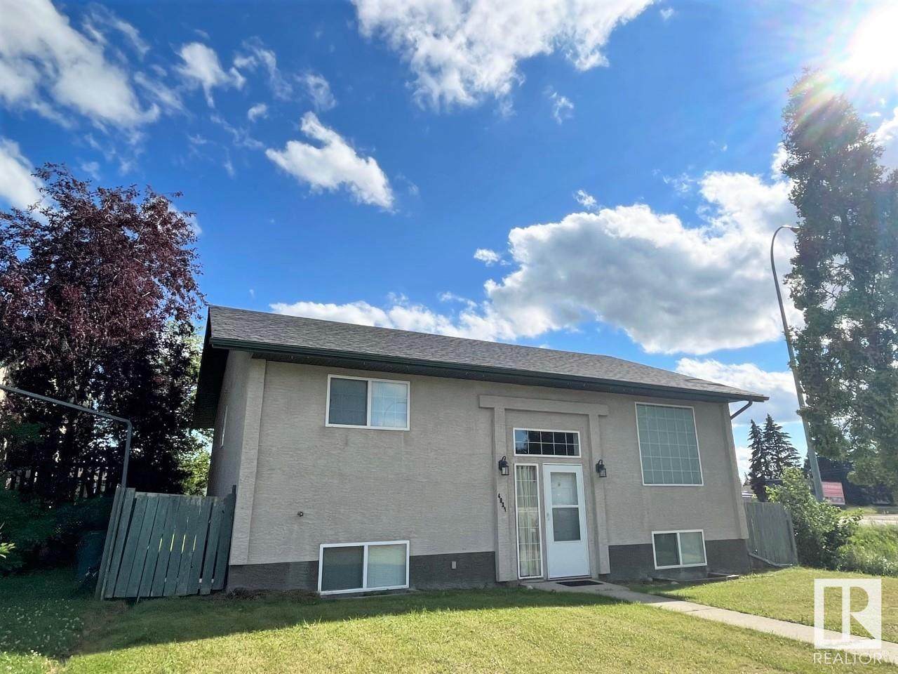4931 51 Avenue - Photo 1