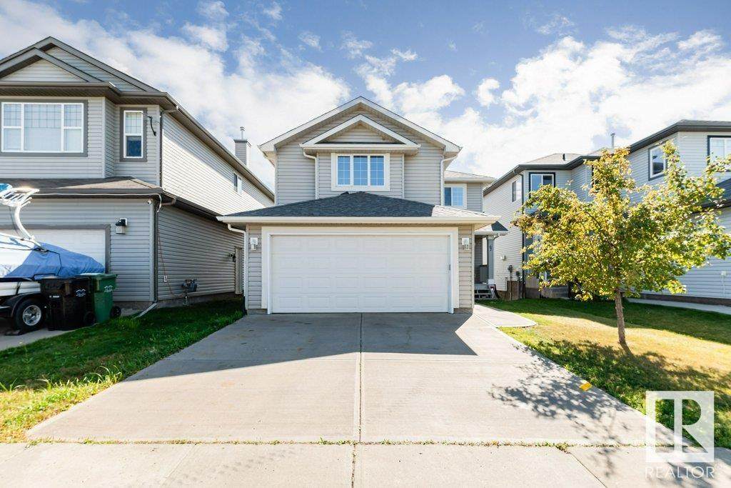 67 Douglas Crescent - Photo 1