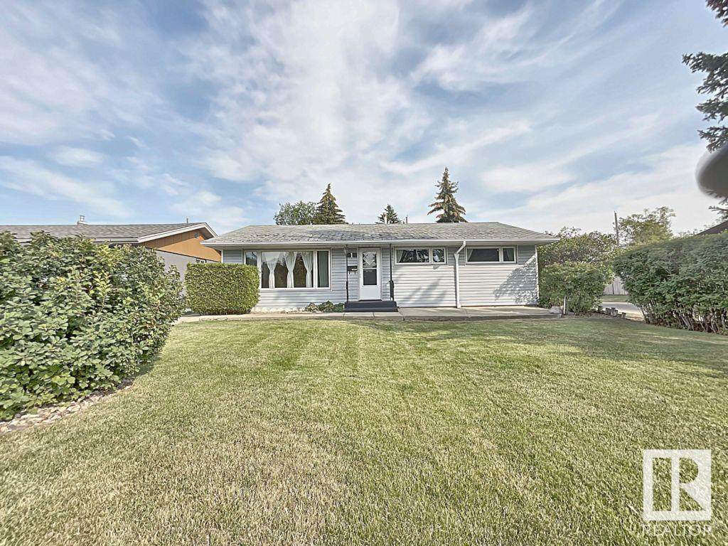 8001 160 Street - Photo 1