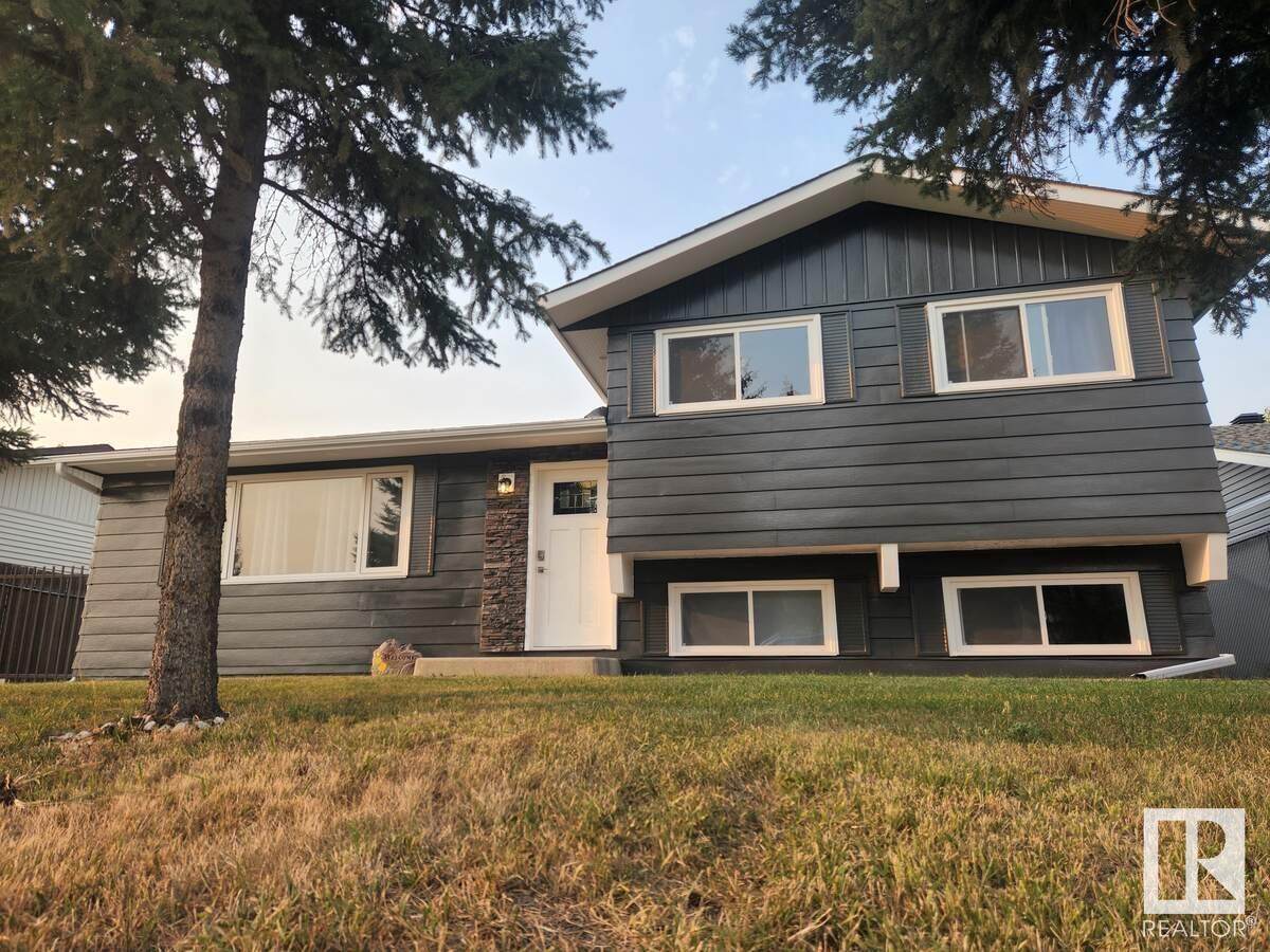 4306 37 Avenue - Photo 1