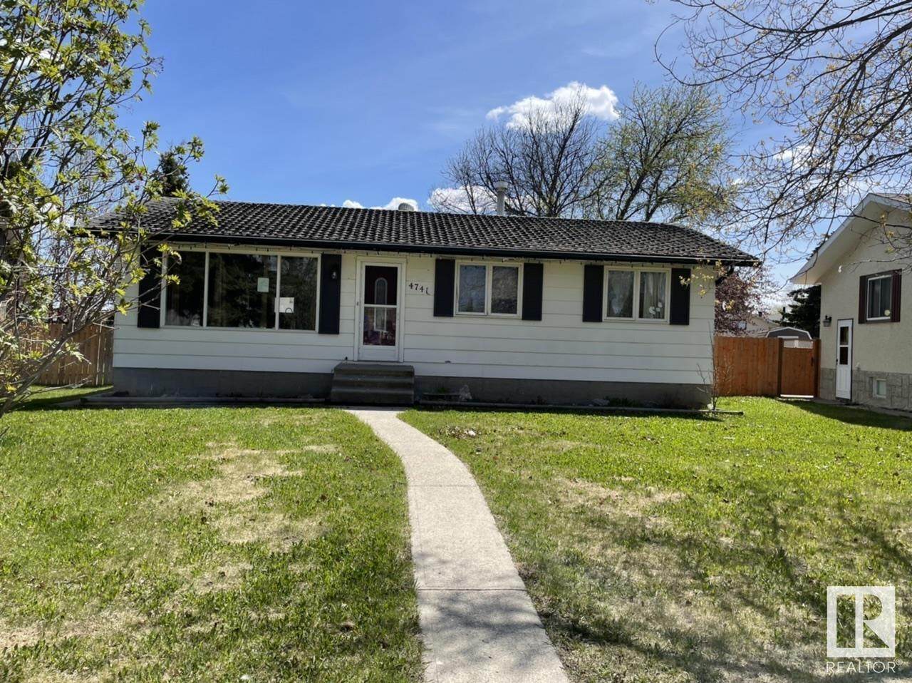 4741 47A Avenue - Photo 1