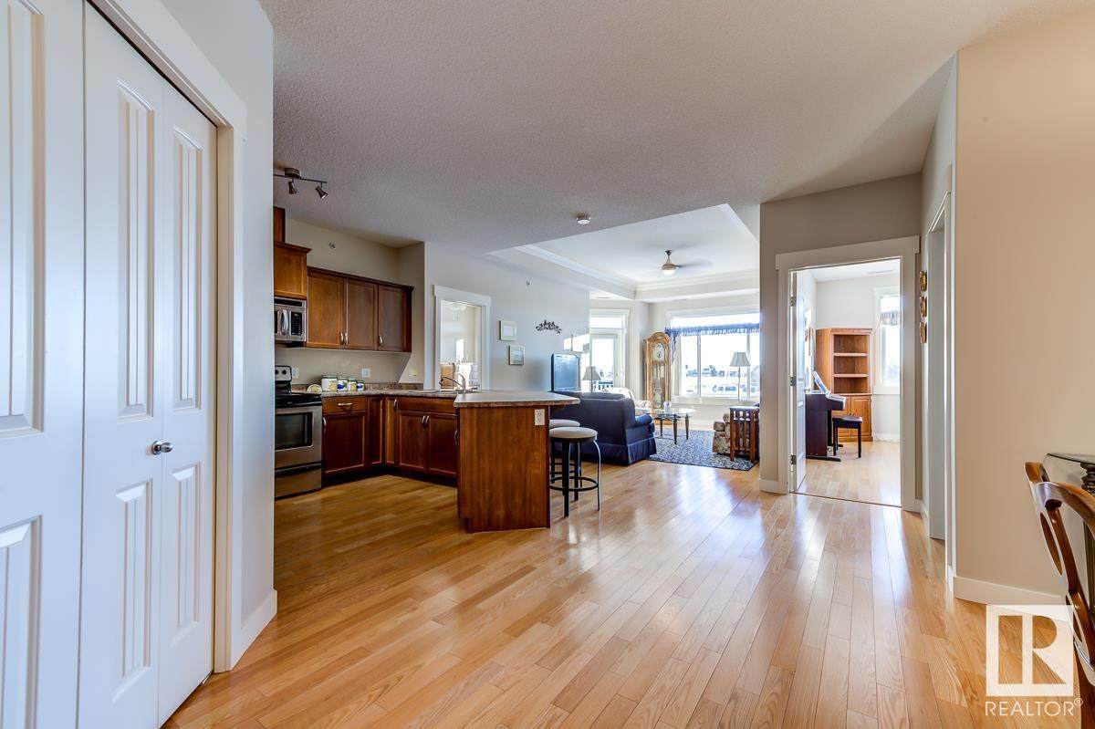 426 511 Queen Street - Photo 1