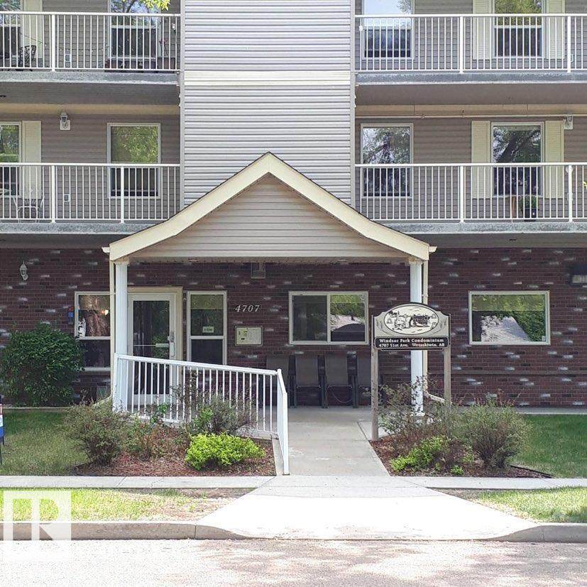 4707 51 Avenue - Photo 1