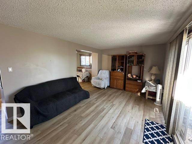 https://bt-photos.global.ssl.fastly.net/alberta/orig_boomver_1_E4471185-2.jpg