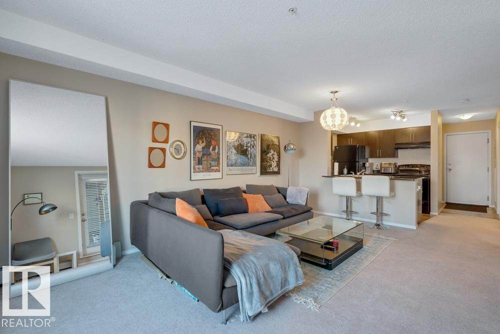 530 Watt Boulevard - Photo 1