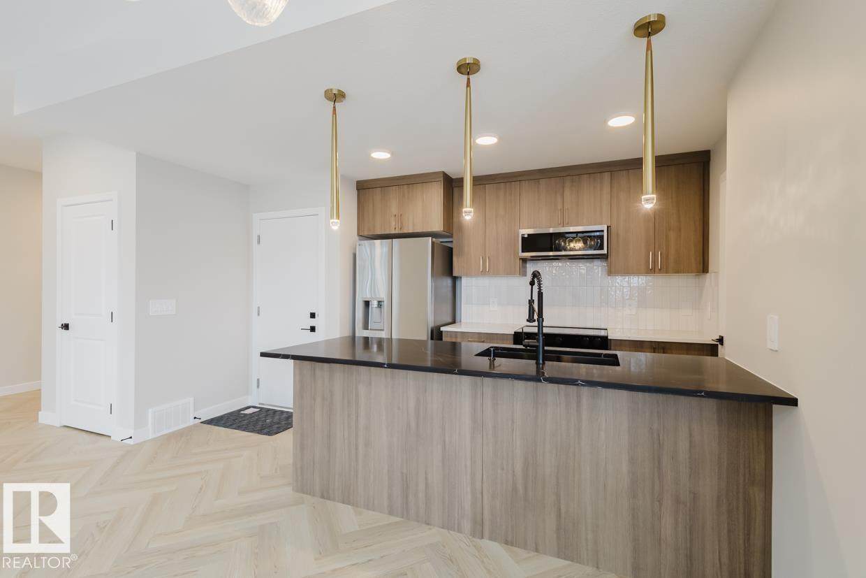 16231 19 Avenue - Photo 1