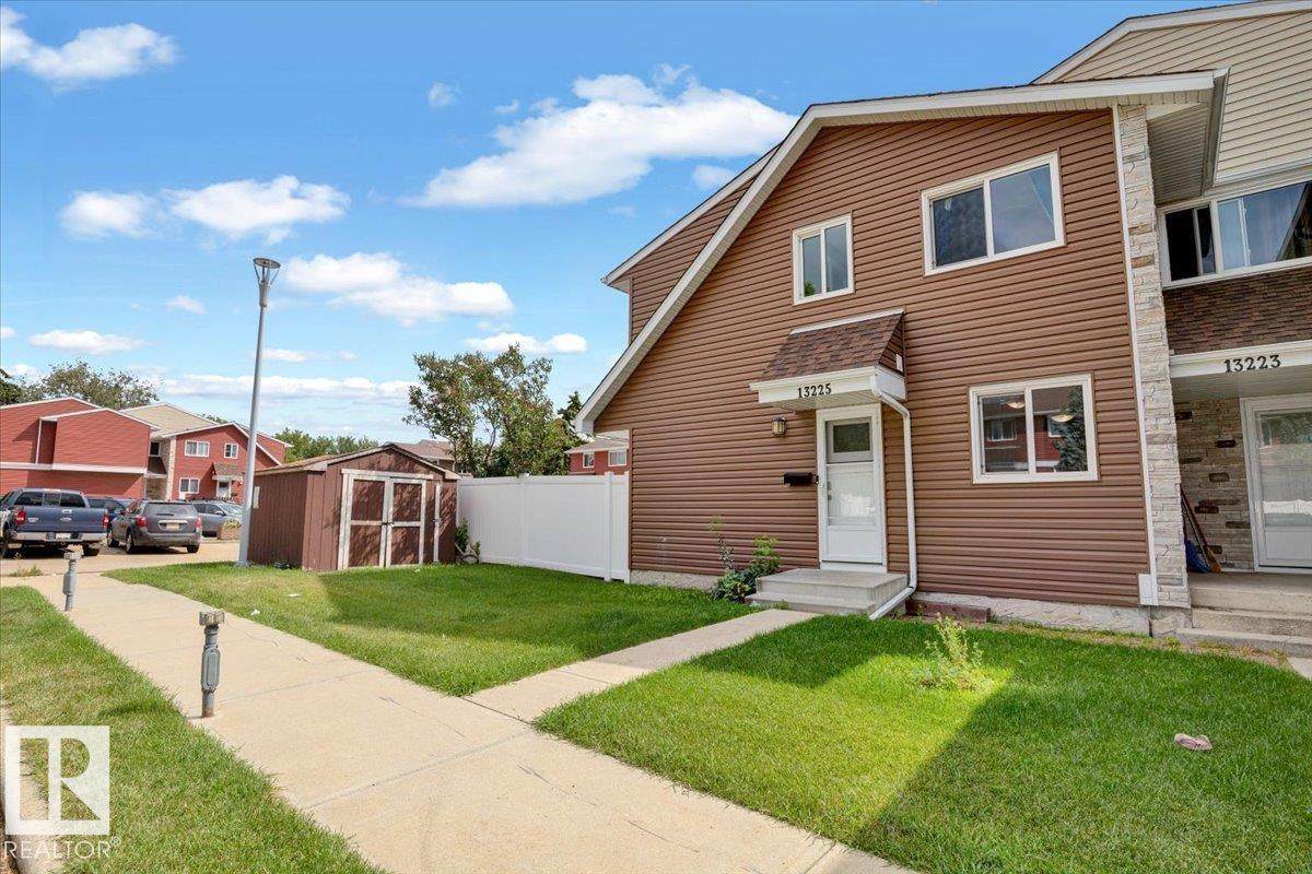 13225 47 Street - Photo 1