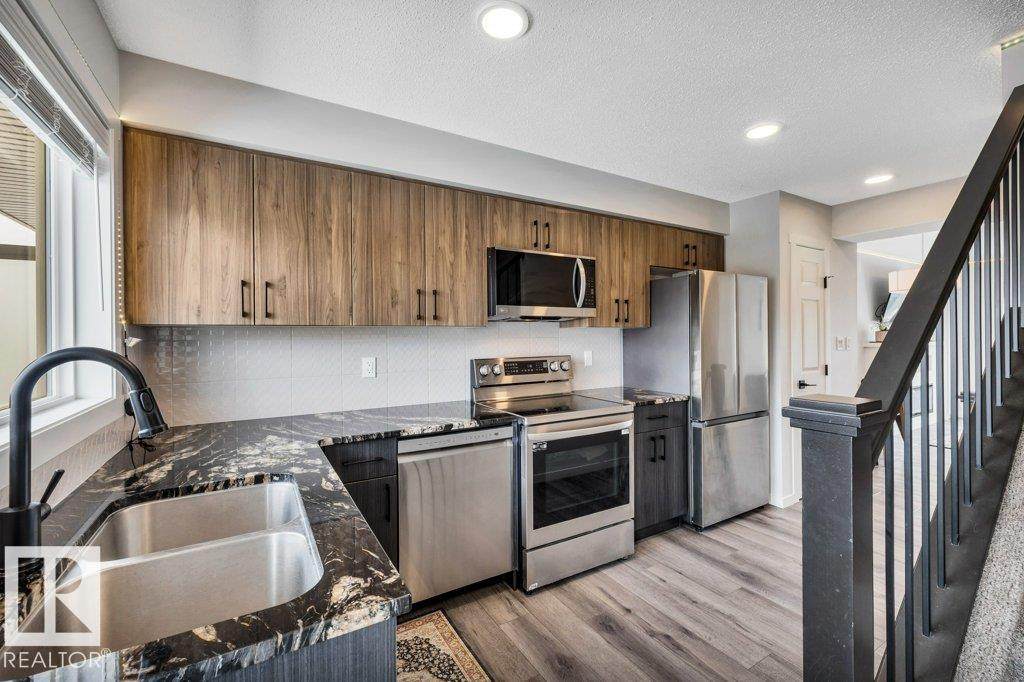 1530 Tamarack Boulevard - Photo 1