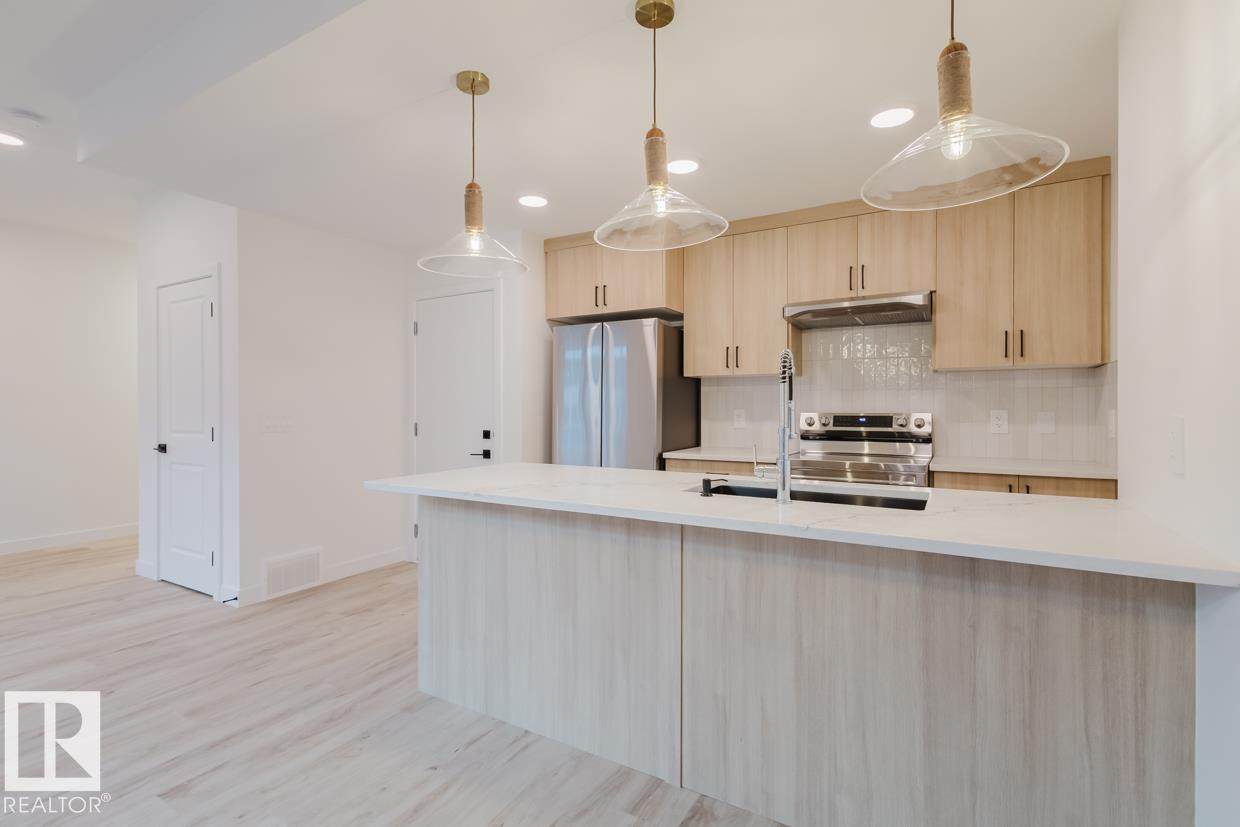 16231 19 Avenue - Photo 1