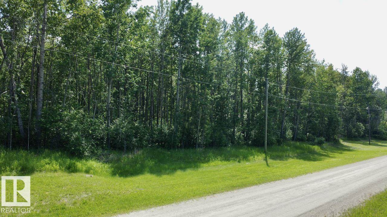 https://bt-photos.global.ssl.fastly.net/alberta/orig_boomver_1_E4493352-2.jpg