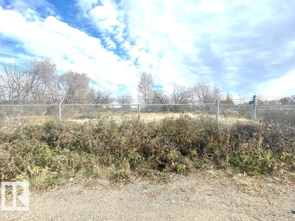 https://bt-photos.global.ssl.fastly.net/alberta/orig_boomver_1_E4494253-2.jpg