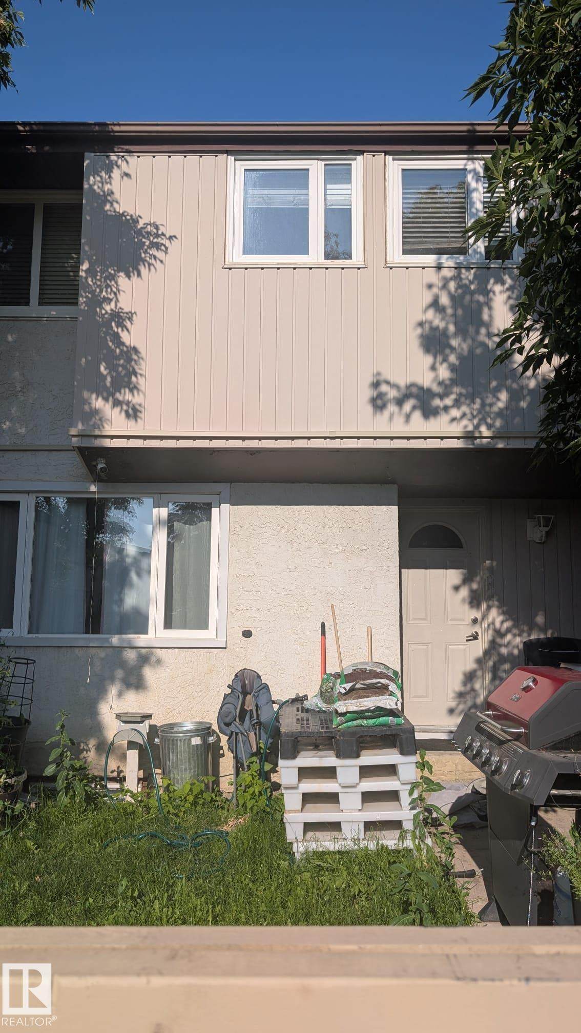 14220 80 Street - Photo 1
