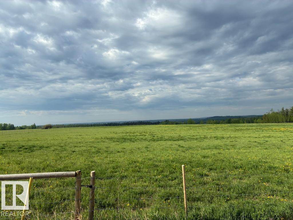 Township Road 484 - Photo 1