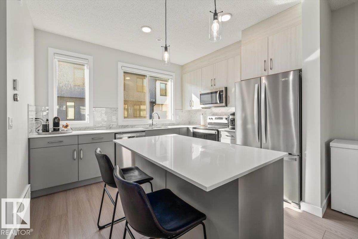 11910 35 Avenue - Photo 1