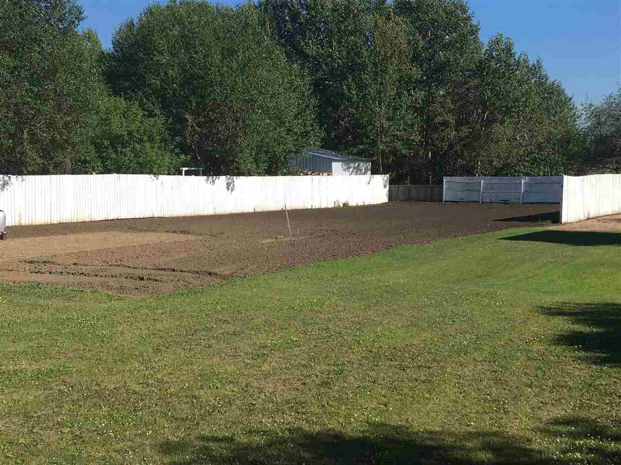 4211 46 Avenue - Photo 1