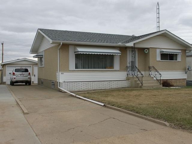 4920 51 Avenue - Photo 1