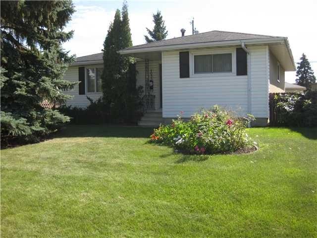 4635 102A Avenue - Photo 1