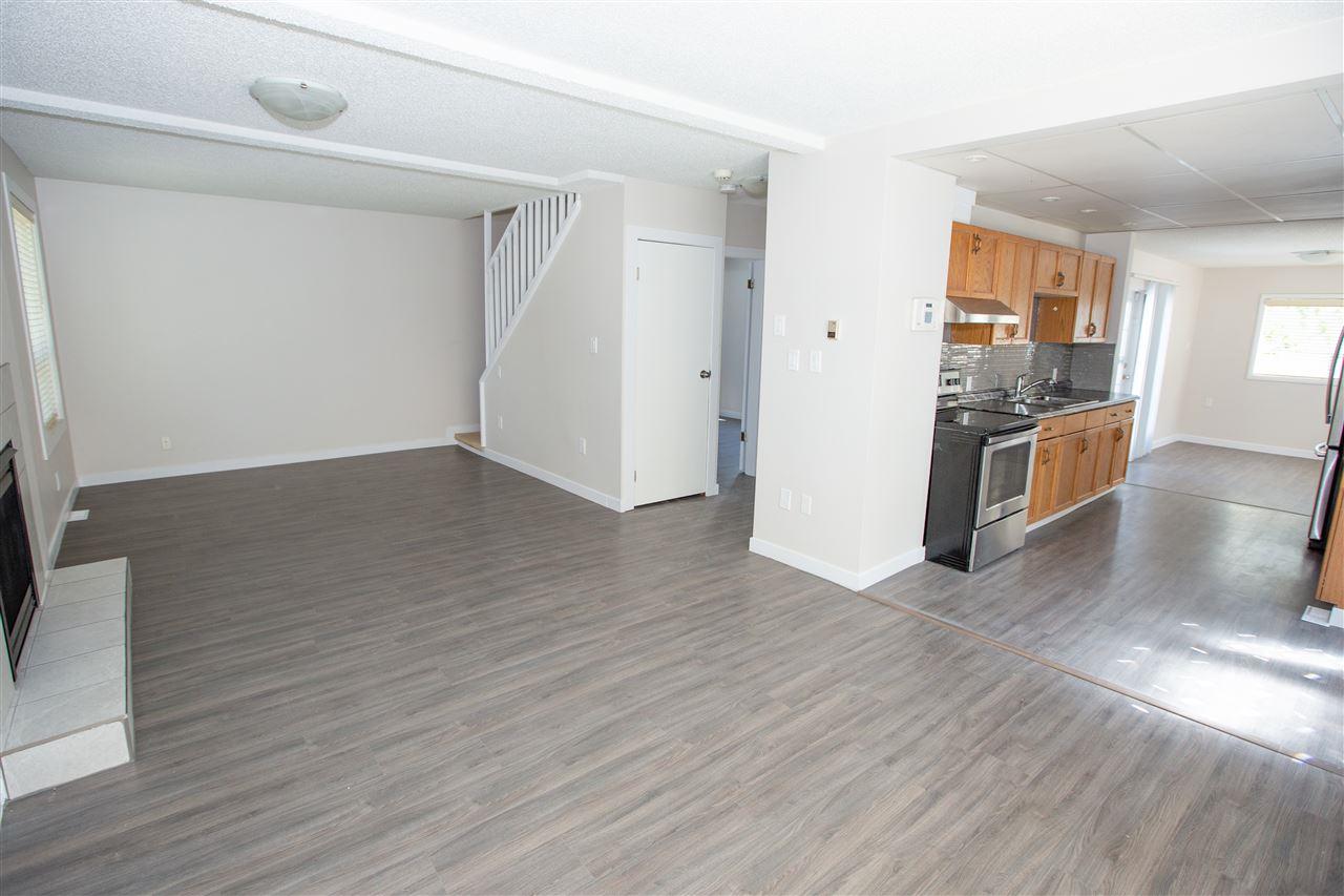 11817 44 Street - Photo 1