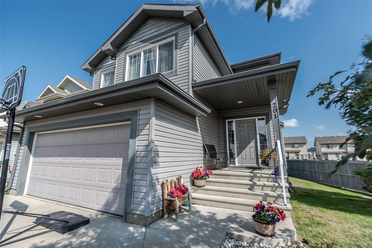 201 Silverstone Crescent - Photo 1