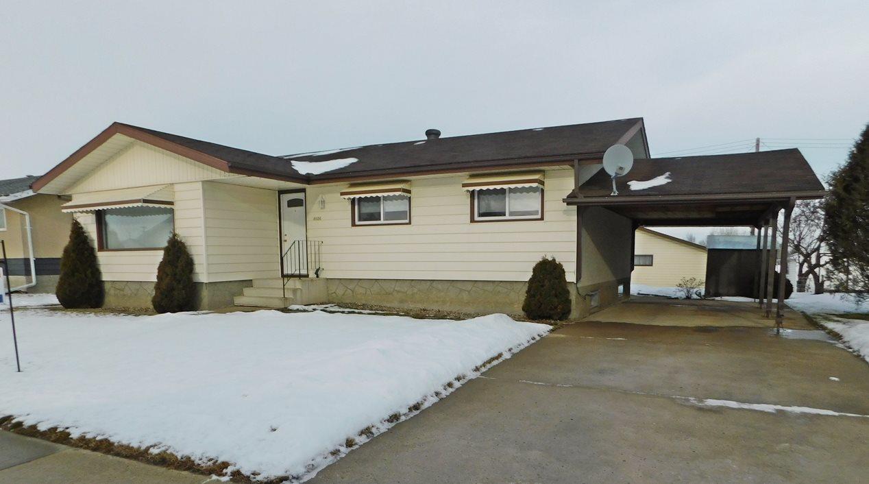 4624 49 Avenue - Photo 1