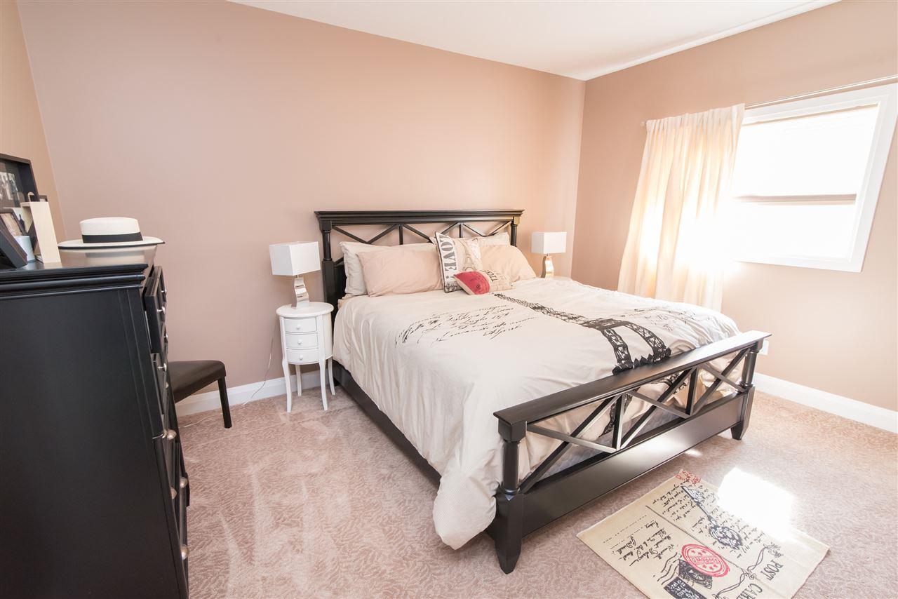 482 Churchill Crescent - Photo 1