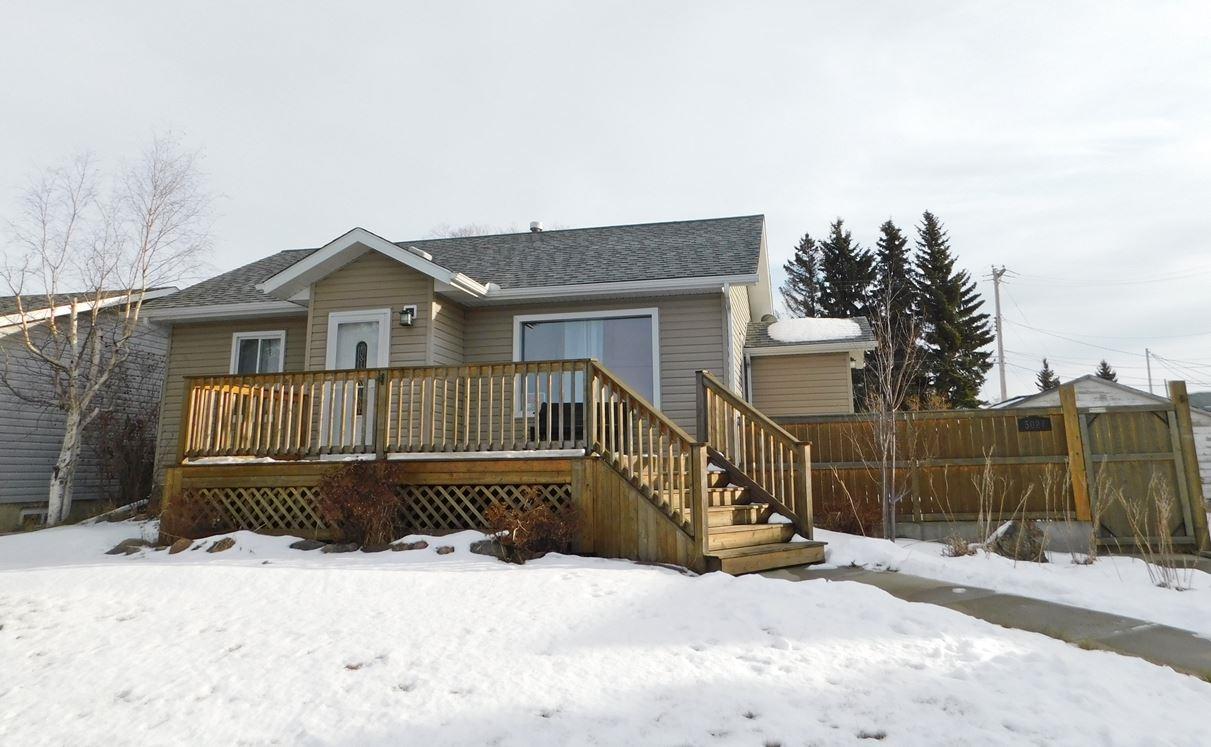 5027 49 Street - Photo 1