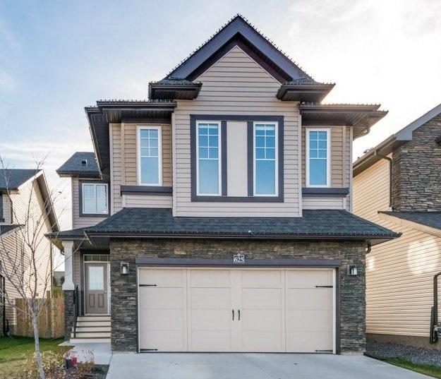625 Armitage Crescent - Photo 1