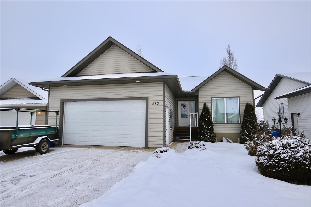 210 Parkglen Close - Photo 1